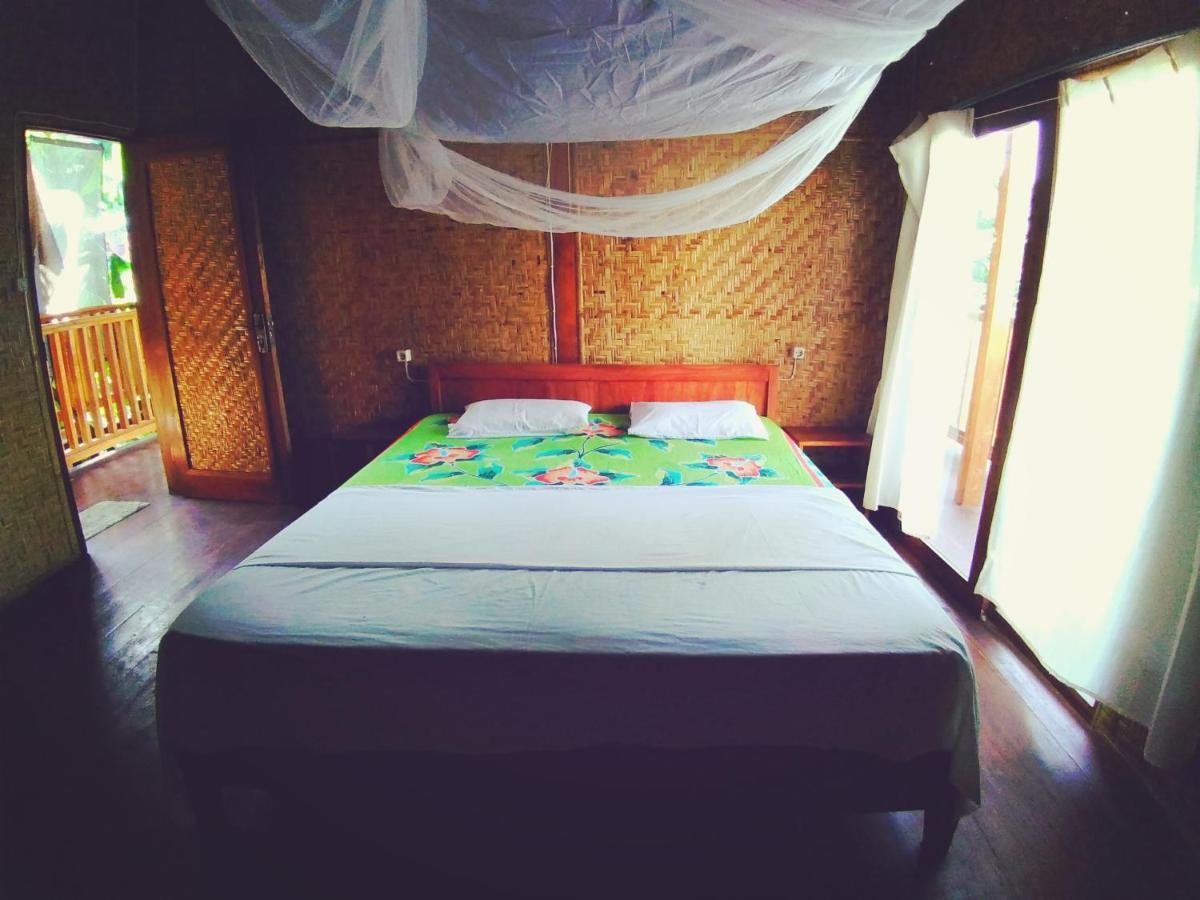 Hotel Lima Bintang Gili Trawangan Exterior foto