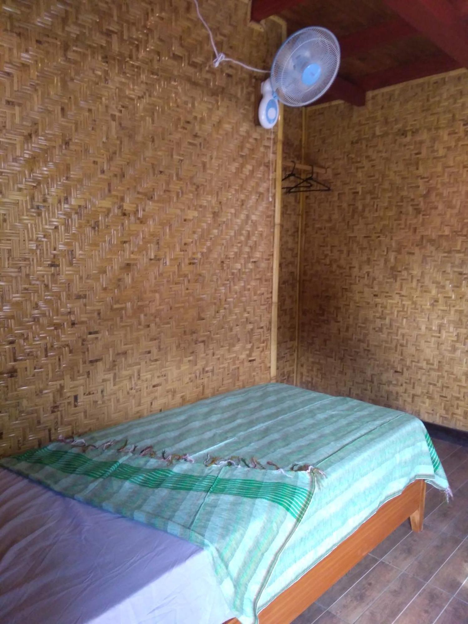 Hotel Lima Bintang Gili Trawangan Habitación foto