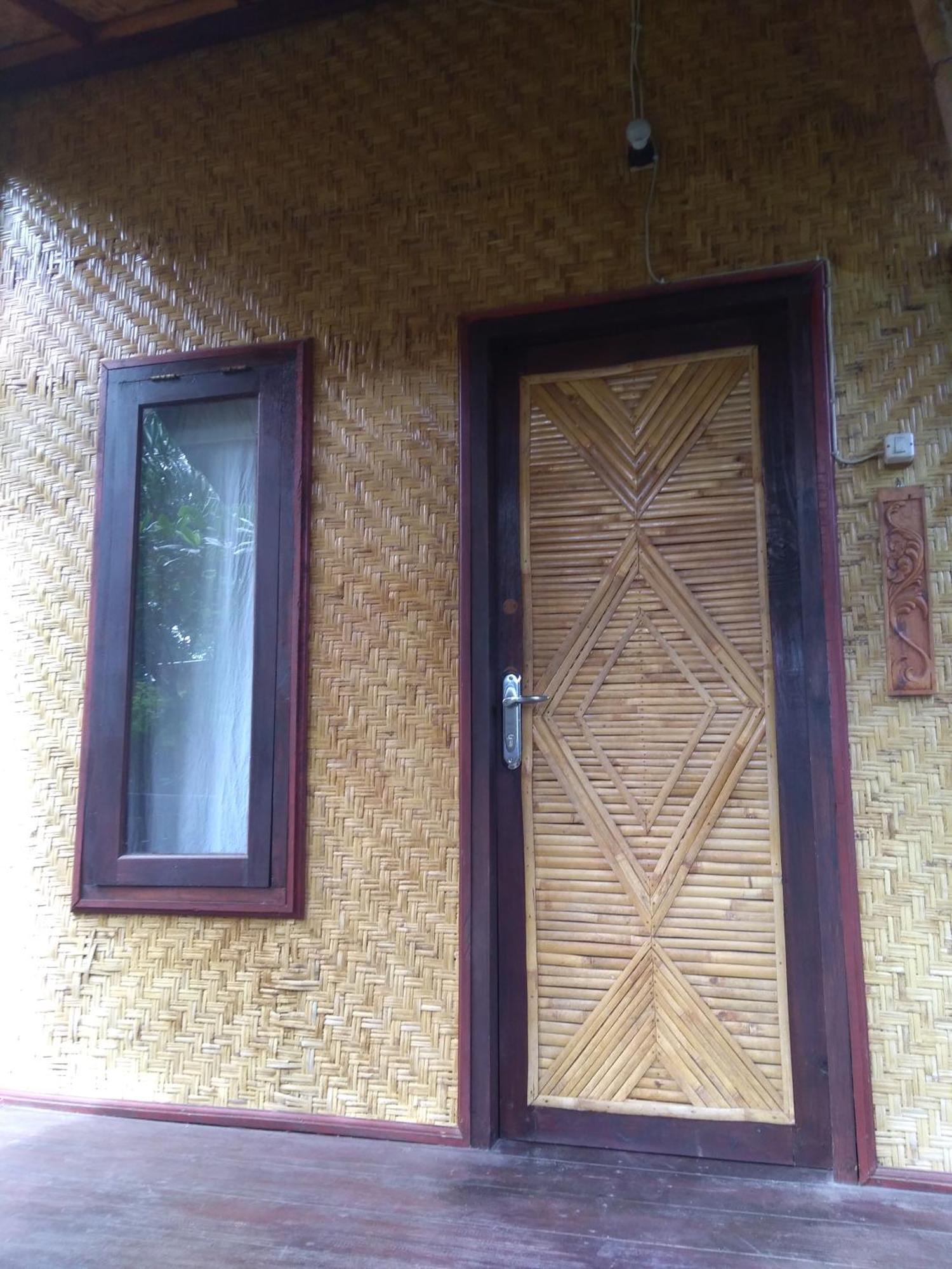 Hotel Lima Bintang Gili Trawangan Exterior foto