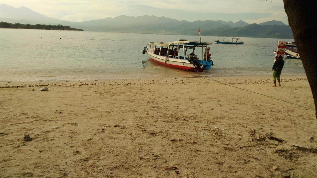 Hotel Lima Bintang Gili Trawangan Exterior foto