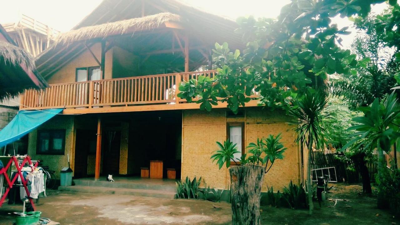 Hotel Lima Bintang Gili Trawangan Exterior foto